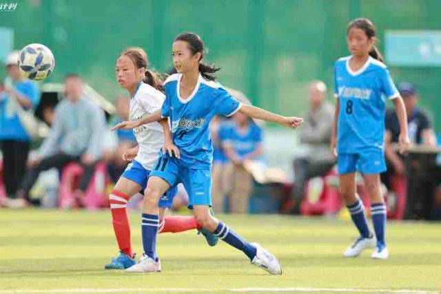 詹姆斯30+7+9文班亚马27+10+8+5+5 湖人胜马刺